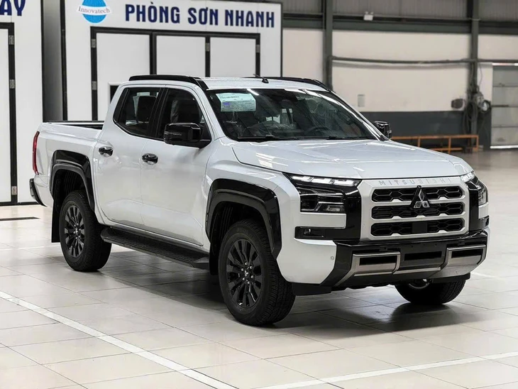 Mitsubishi Triton - Ảnh 2.