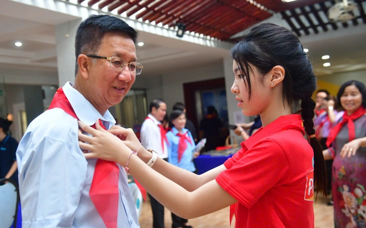 Khăn Quàng Đỏ 50 năm: từ trang báo đến những phong trào học đường - Ảnh 4.
