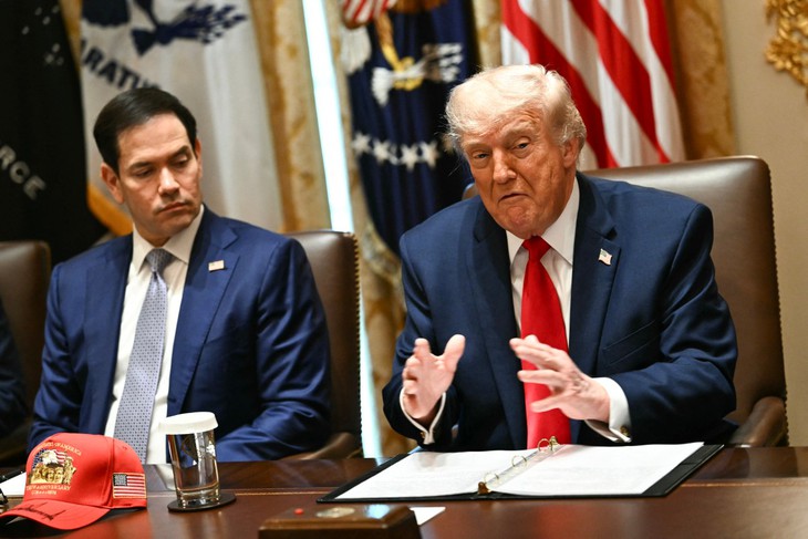 Ông Trump chưa hài lòng về thỏa thuận với Iran; Lộ trình Ukraine gia nhập EU - Ảnh 1.