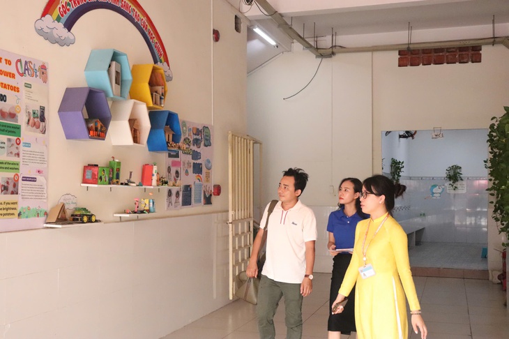Phụ huynh xin xem bếp ăn bán trú khi chọn trường vào lớp 1 cho con - Ảnh 4.