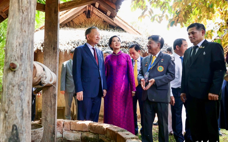 Thái Lan bắn 21 loạt đại bác chào mừng Tổng Bí thư, Chủ tịch nước Tô Lâm và Phu nhân tại sân bay - Ảnh 8.