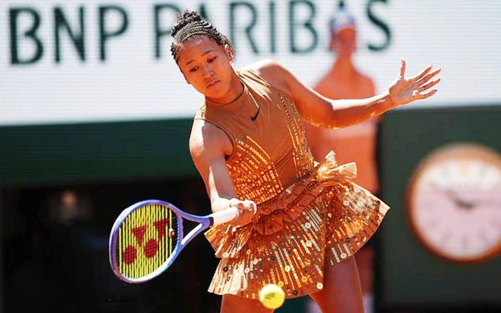 Sao trẻ Roland Garros gục xuống sân vì nắng nóng khắc nghiệt - Ảnh 2.