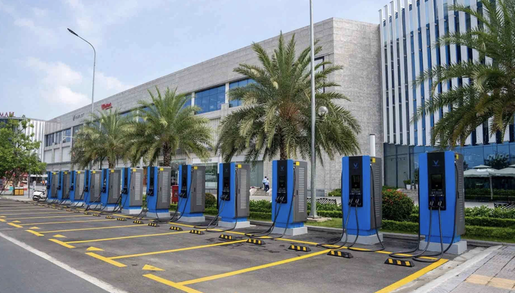 Đọc nhanh 27-5: Công ty vận hành 150.000 cổng sạc xe điện của ông Phạm Nhật Vượng thay CEO - Ảnh 1.