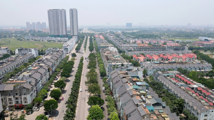 Nhà ở liền kề có được miễn giấy phép xây dựng như nhà riêng lẻ? - Ảnh 1.