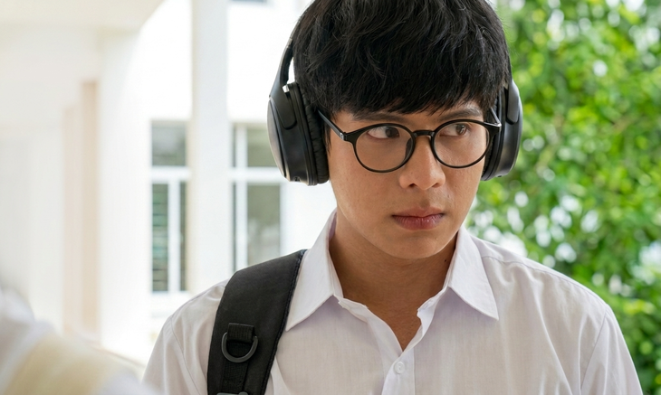 Bạo lực học đường và bạo lực mạng trong Phía bên kia thành phố - Ảnh 1.