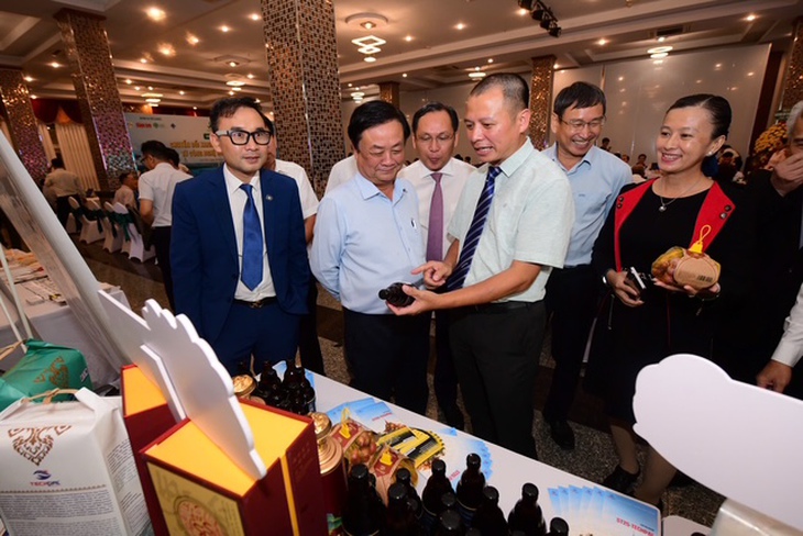 Đang diễn ra hội thảo 'Chuyển đổi xanh trong nông nghiệp - Từ công nghệ đến thị trường' - Ảnh 1.