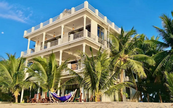 Sẽ xử phạt chủ khách sạn bị tố phụ thu nhiều khoản 'trên trời dưới đât' - Ảnh 3.