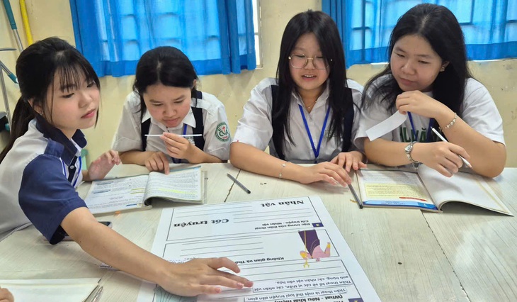 Tuổi 15 và canh bạc chọn tổ hợp - Ảnh 1.