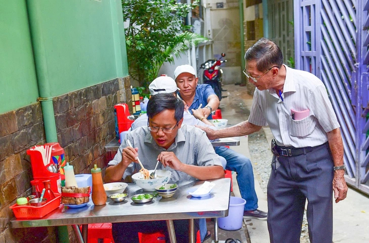 Phở Dậu - Ảnh 1.