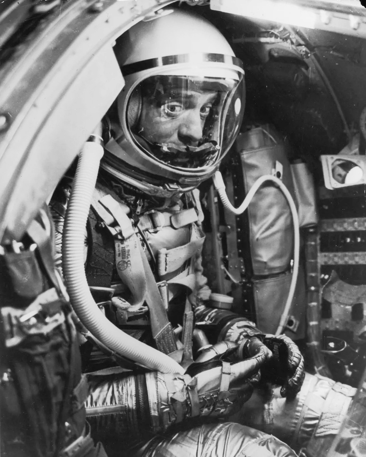 Chinh phục những vì sao - Kỳ 6: Phi hành gia Mỹ Alan Shepard - người thứ hai lên vũ trụ - Ảnh 1. vũ trụ - Ảnh 1.
