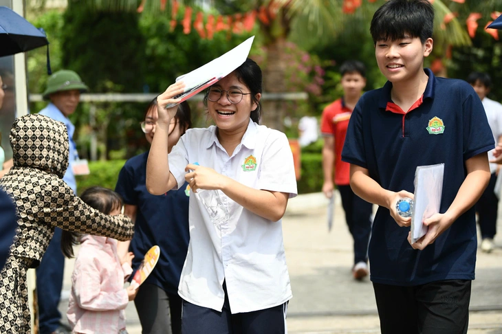 lớp 10 - Ảnh 6.