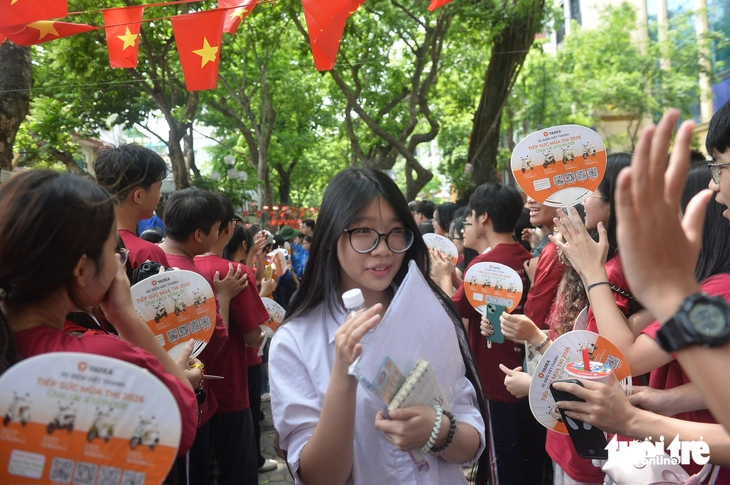 lớp 10 - Ảnh 12.