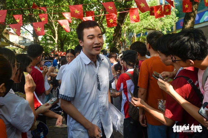 LỚP 10 - Ảnh 7.
