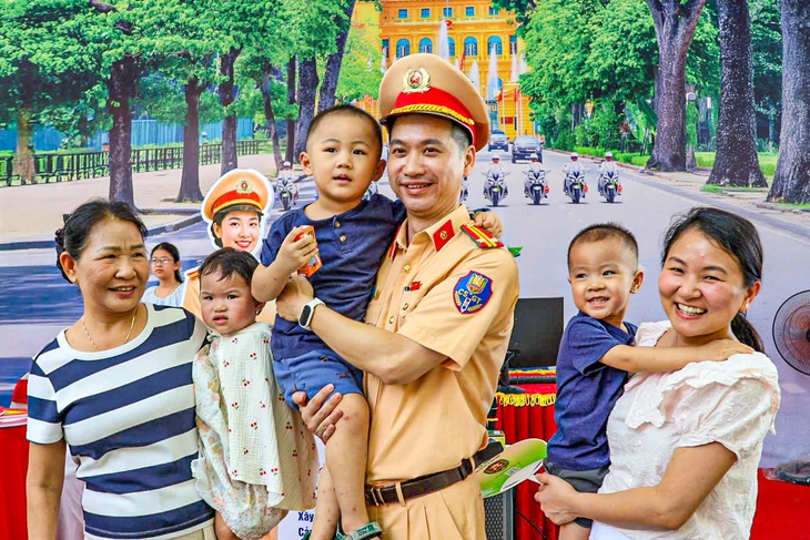 dẫn đoàn - Ảnh 5.