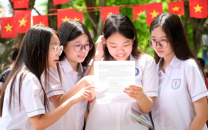 Đề thi toán lớp 10 Hà Nội - Ảnh 6.
