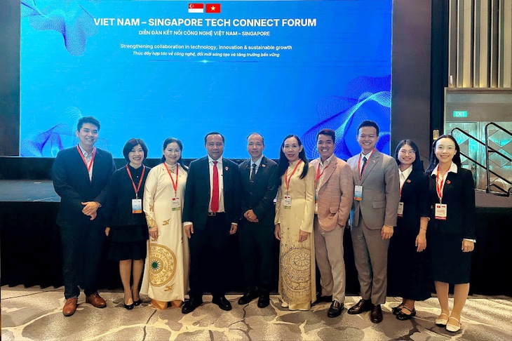 Trường đại học Văn Lang và Đại học Quốc gia Singapore (NUS) ký kết hợp tác - Ảnh 3.