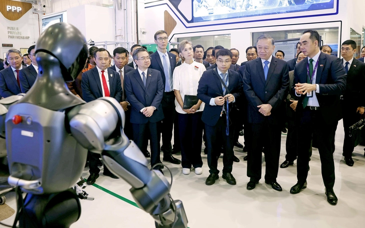 Tổng Bí thư, Chủ tịch nước Tô Lâm tiếp các tập đoàn công nghệ, tài chính, ngân hàng của Singapore - Ảnh 4.
