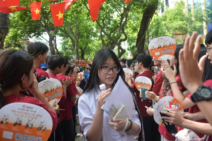 lớp 10 - Ảnh 12.