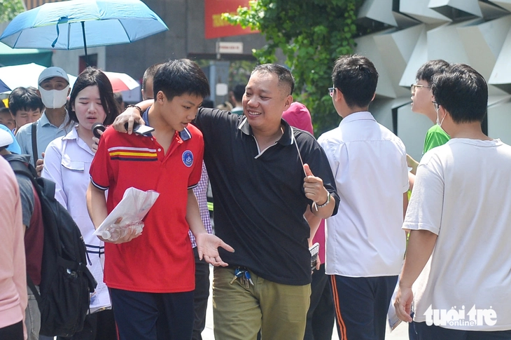đề toán - Ảnh 13.