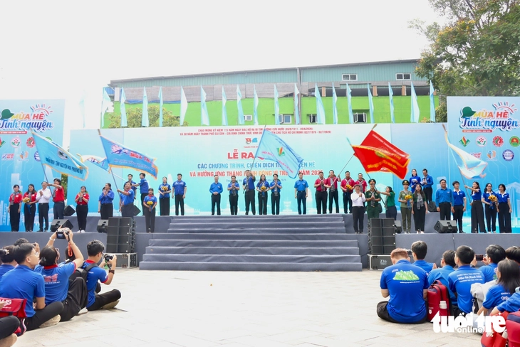 tình nguyện - Ảnh 2.