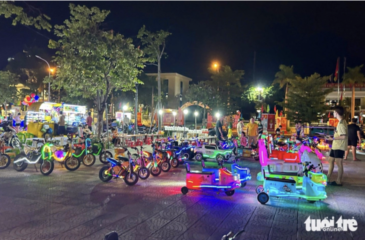 xe điện - Ảnh 1.