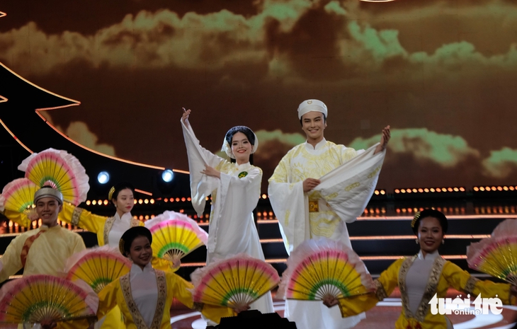Chuông vàng vọng cổ - Ảnh 2.