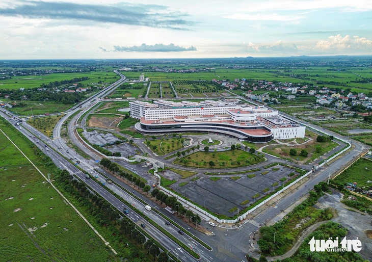 bệnh viện - Ảnh 1.