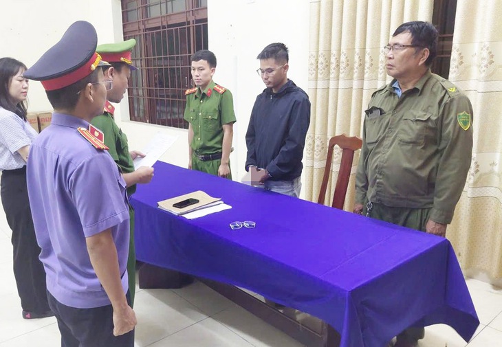 Khởi tố, bắt tạm giam tài xế vụ cháy xe ở cây xăng, 2 người chết - Ảnh 1.