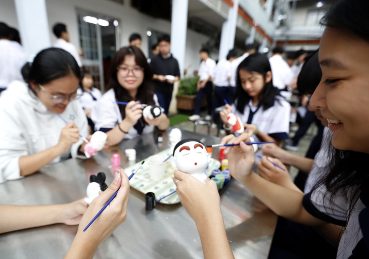Không thể 'giao' trẻ em cho mạng xã hội - Ảnh 6.