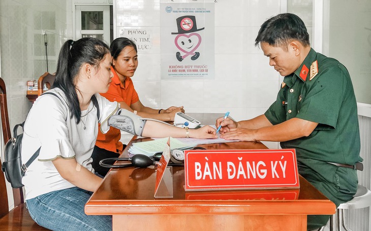 Từ 1-7, Bộ Y tế sẽ không còn cấp giấy phép, chứng chỉ hành nghề khám chữa bệnh - Ảnh 2.