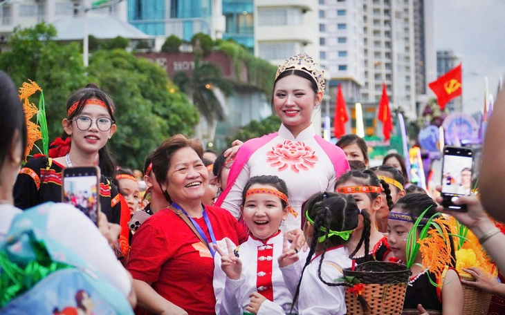 Khánh Hòa 'đánh thức' mùa hè với loạt hoạt động tại Festival biển 2026 - Ảnh 2.