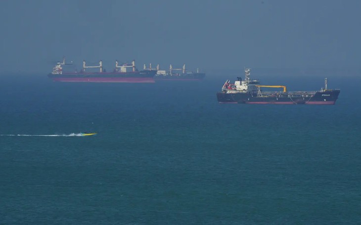 Tổng thống Iran tuyên bố 'không đầu hàng' trước đe dọa của Mỹ - Ảnh 2.