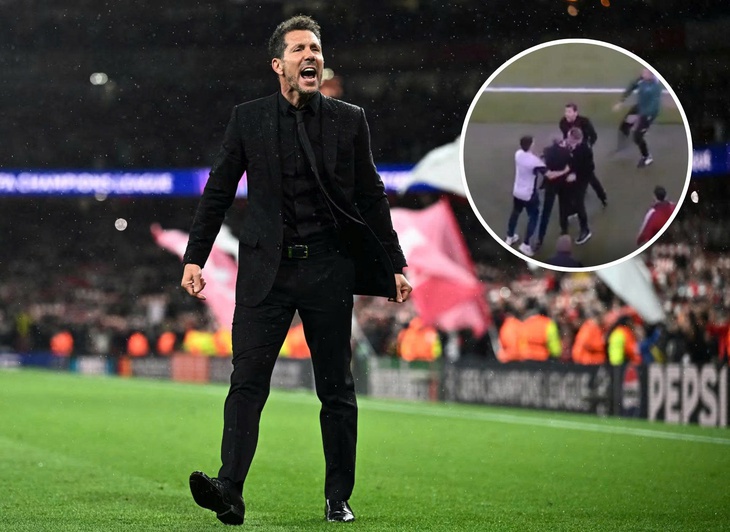 Đang thua, HLV Simeone nổi cộc vì phía Arsenal giục hết giờ - Ảnh 1.