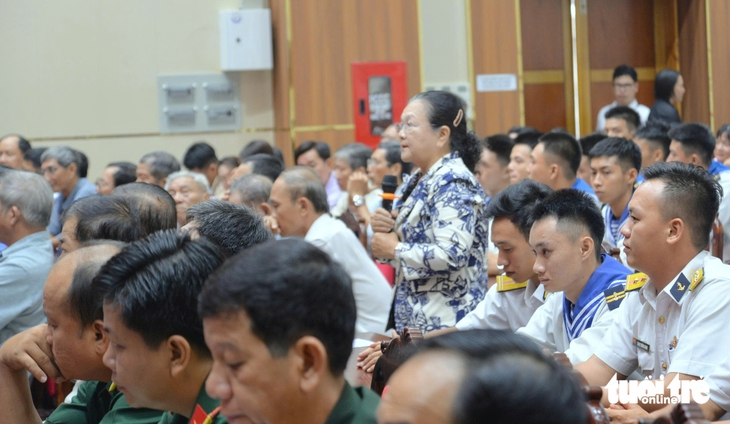 Cử tri An Giang kiến nghị cần có giải pháp phòng, chống sạt lở và cân nhắc khai thác đá - Ảnh 1.
