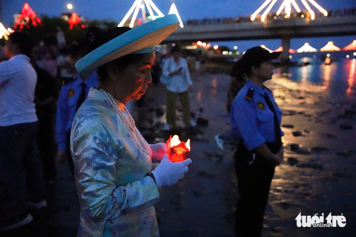 Tháp Bà Ponagar - Ảnh 1.