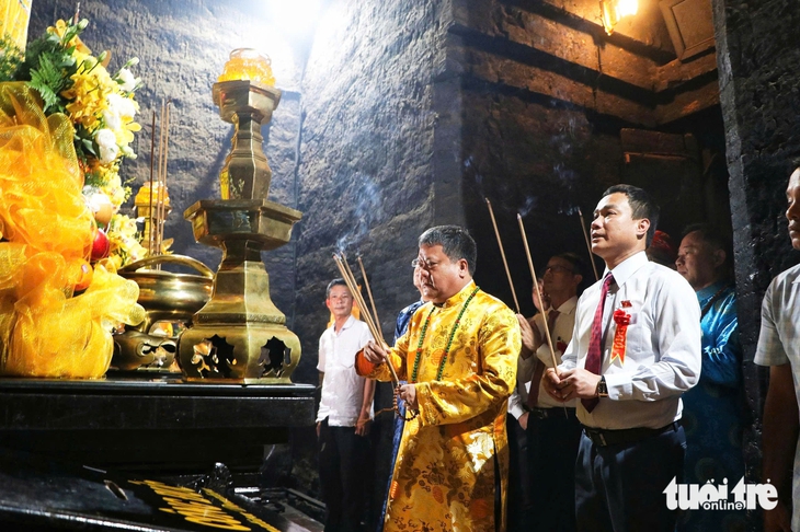 Lung linh lễ hội Tháp Bà Ponagar trong đêm - Ảnh 5.