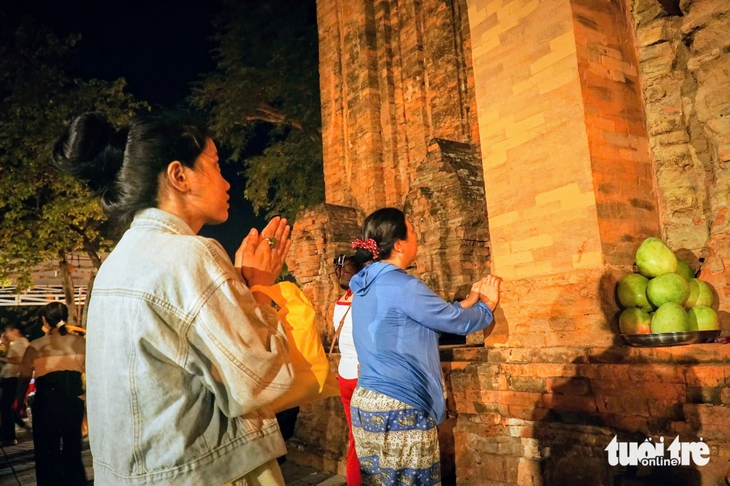 Tháp Bà Ponagar - Ảnh 6.