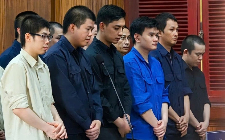Tạm giữ nhóm người xông vào nhà cướp tài sản để 'siết nợ' ở xã Nhuận Đức - Ảnh 2.