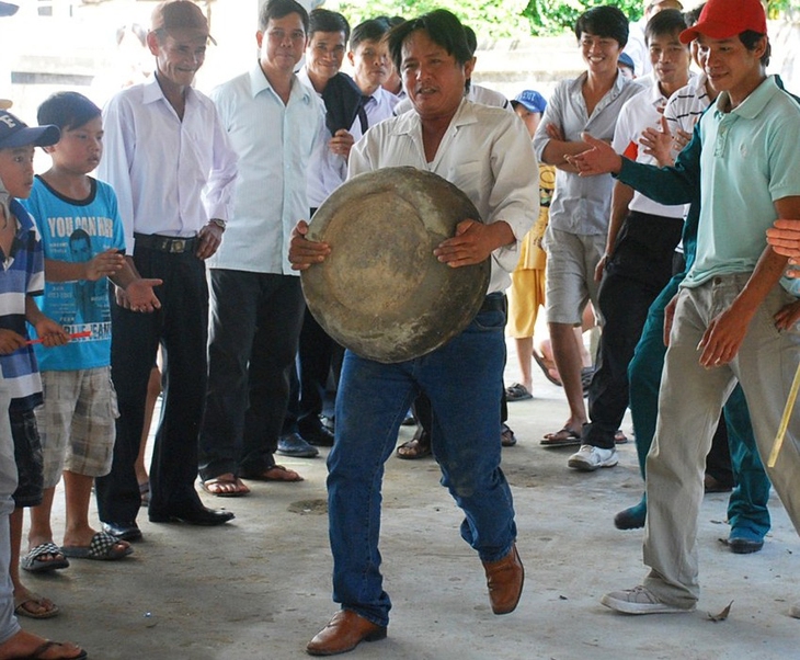  Chiếc trống đá kỳ bí không thể bị trộm - Ảnh 1.