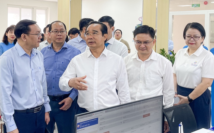 Cà Mau thẳng thắn nhìn nhận hạn chế sau một năm thực hiện chính quyền 2 cấp - Ảnh 2.
