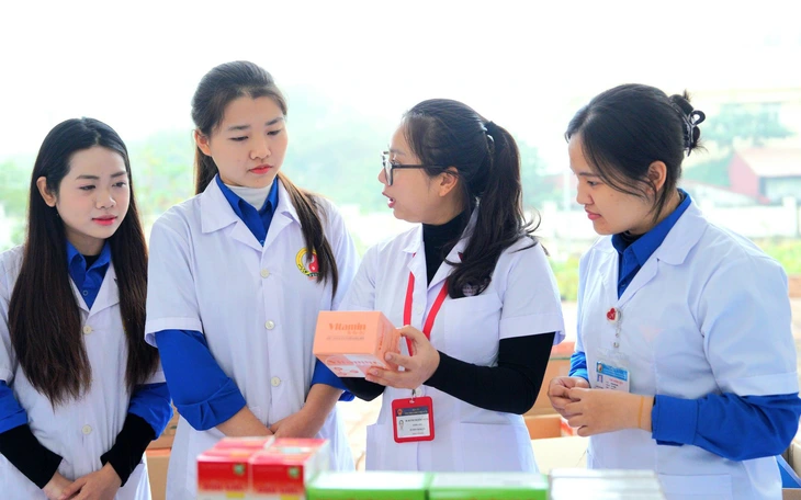 Thêm hơn 250 chương trình đại học được thu học phí vượt trần - Ảnh 2.