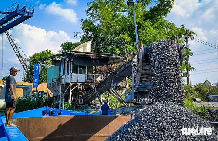 TP.HCM bảo đảm cung ứng vật liệu cho các công trình hạ tầng trọng điểm - Ảnh 1.