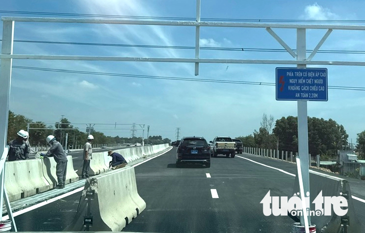 Ngày 18-5, thông xe tạm đoạn cao tốc Biên Hòa - Vũng Tàu qua Đồng Nai - Ảnh 4.
