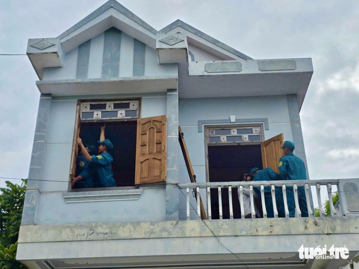 Chiến dịch '30 ngày đêm cao điểm giải phóng mặt bằng' tuyến đường ven biển Đắk Lắk - Ảnh 2.