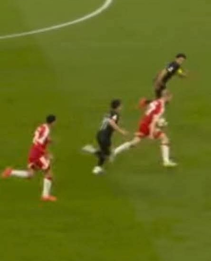 Vì sao PSG thoát án phạt trong cả 2 lần để bóng chạm tay? - Ảnh 4.