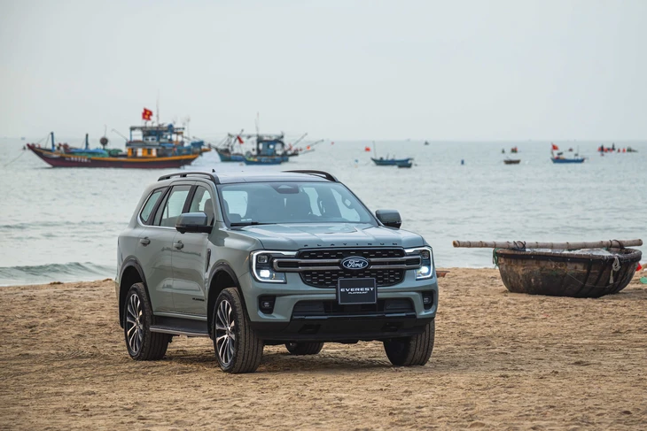 Ford Everest - Ảnh 6.