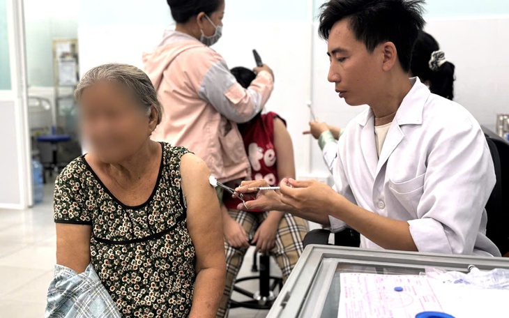 Trẻ 14 tuổi mắc bệnh dại sau 6 tháng bị chó cắn - Ảnh 2.