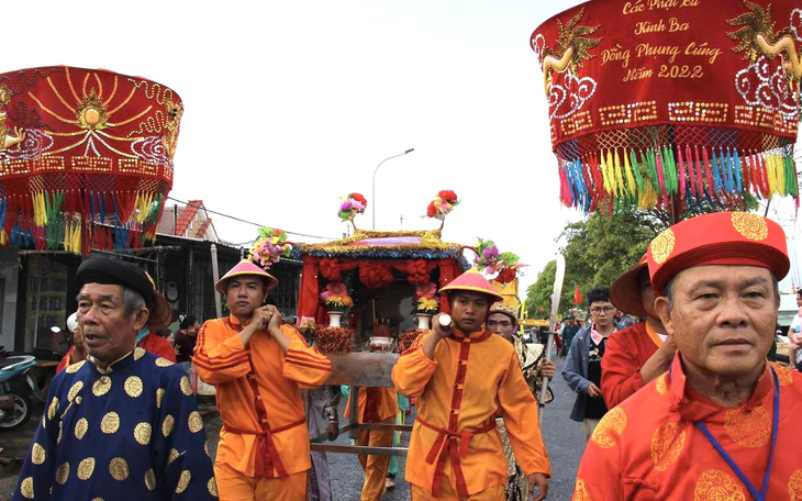 Sắc màu lễ hội Nghinh Ông ở Phan Thiết - Ảnh 11.