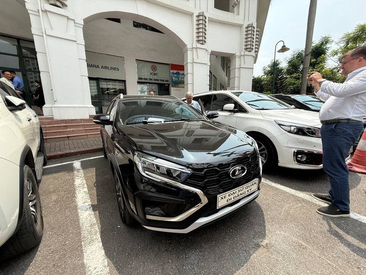 Lada Vesta - Ảnh 2.