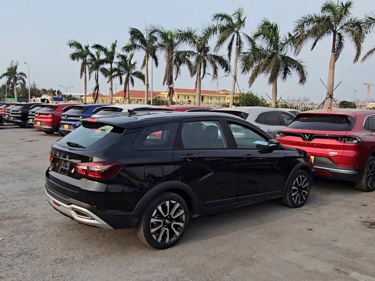 Lada Vesta - Ảnh 5.